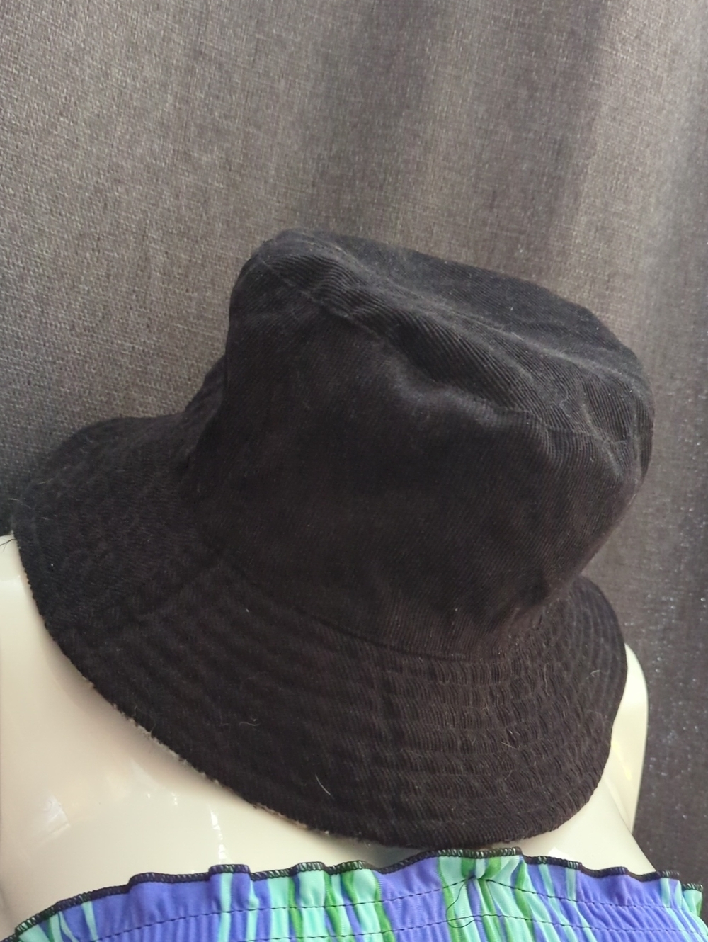 Hat set - Picture 3 of 11